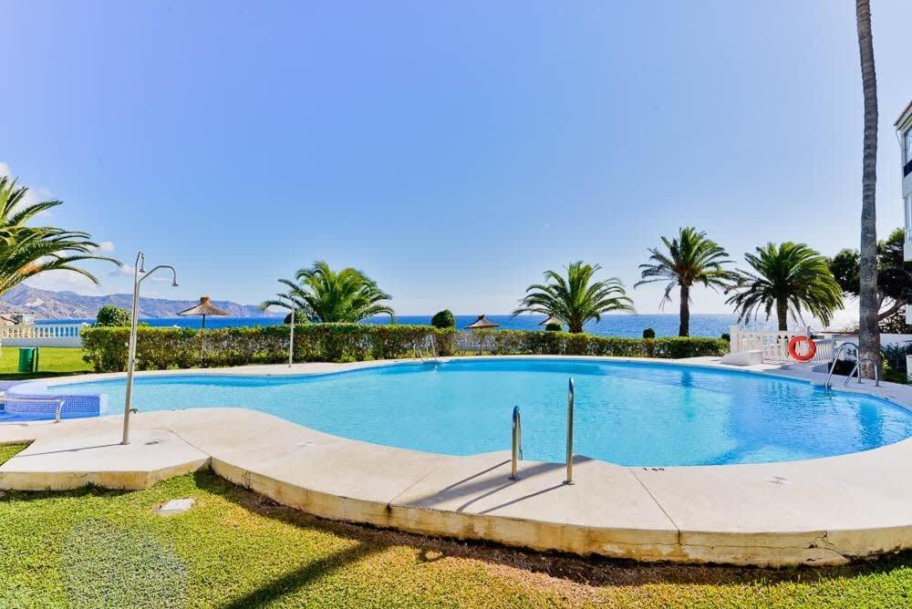 Las Palmeras Nerja Exterior foto